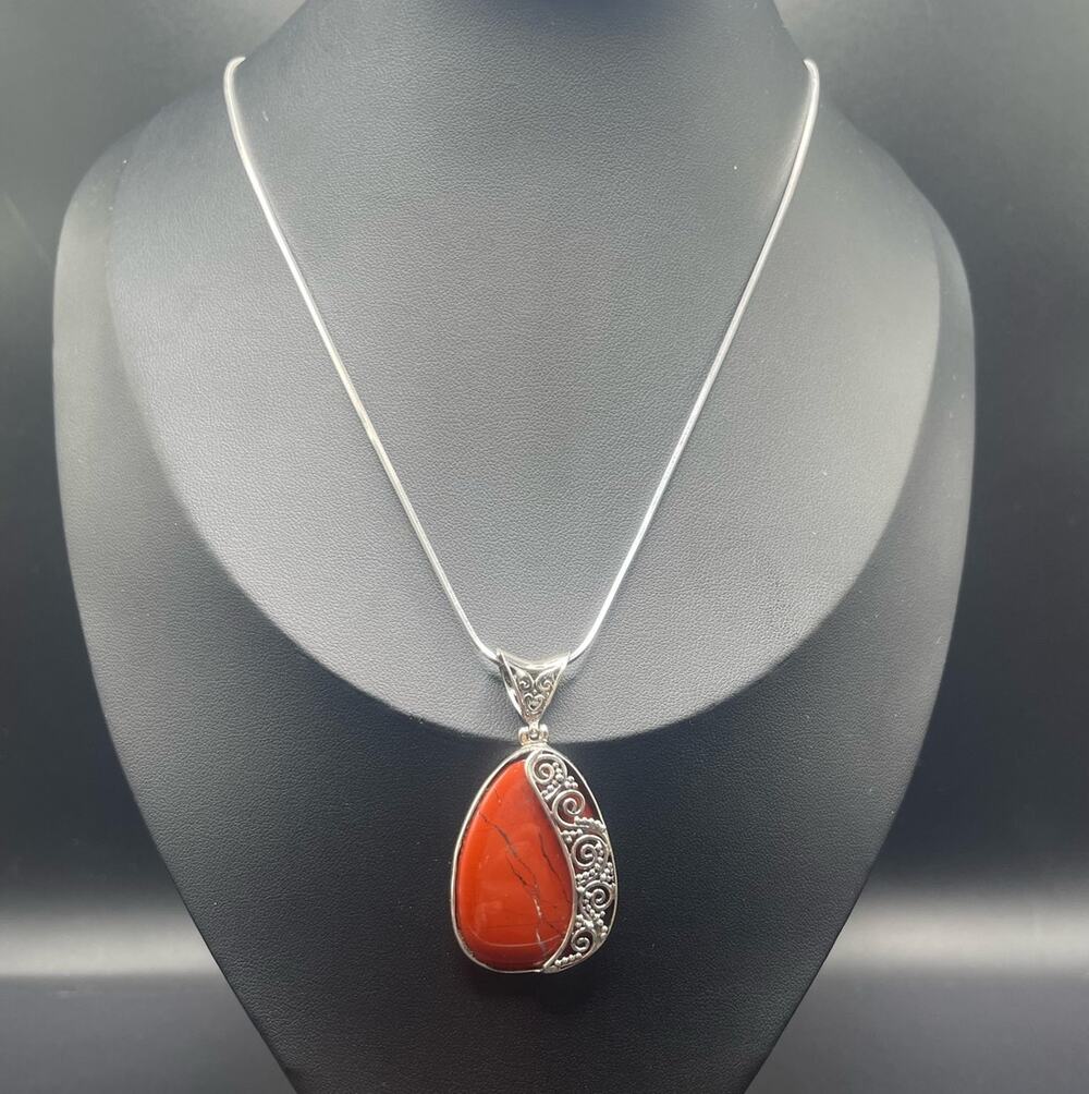 Red Jasper Teardrop Pendant Wide Bale New 925 Sterling Silver Box Chain 17 Inch
